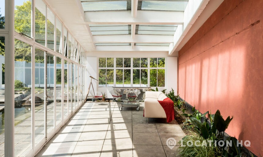 The Art Deco Country House image 3