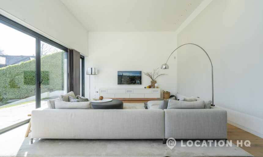 The Modernist Art Deco House image 2