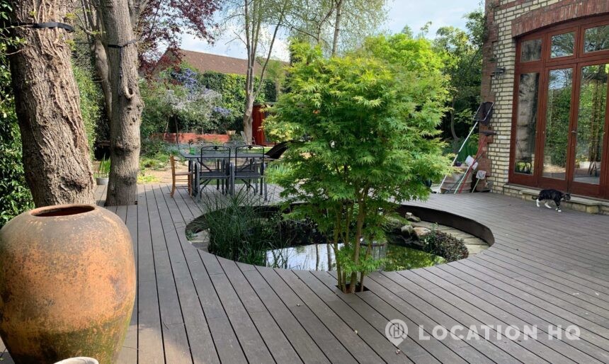 family house with garden and pool