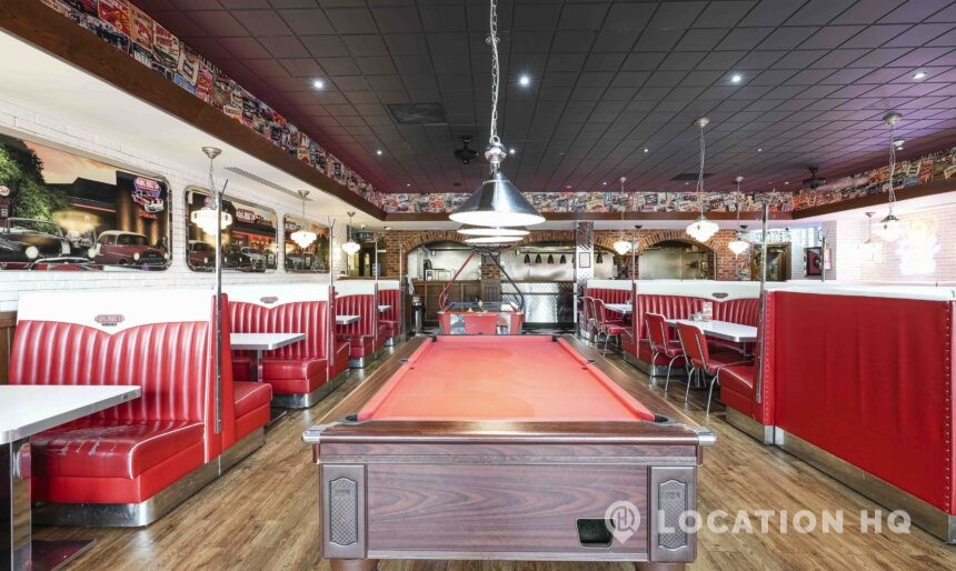Pool-table pool table American bar film location