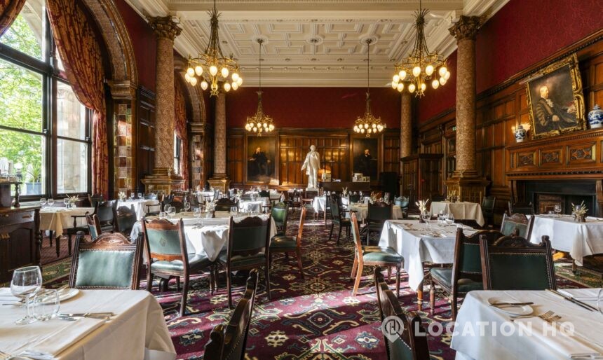 period Victorian wood panelled restaurant