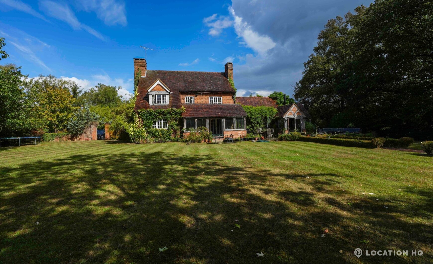 country house cottage film location