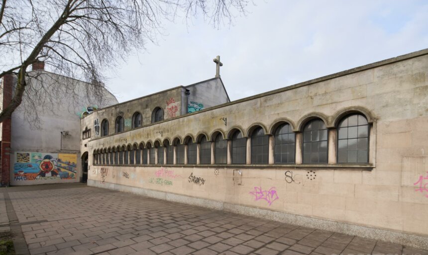 The Vacant Crematorium image 2
