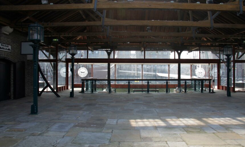 The Partially Empty Shopping Centre image 3