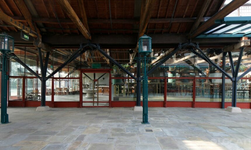 The Partially Empty Shopping Centre image 1