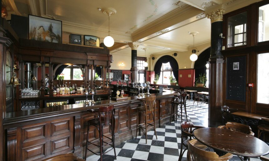 The Classic Victorian Railway Pub image 3