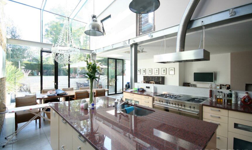 The Mezzanine Kitchen image 3