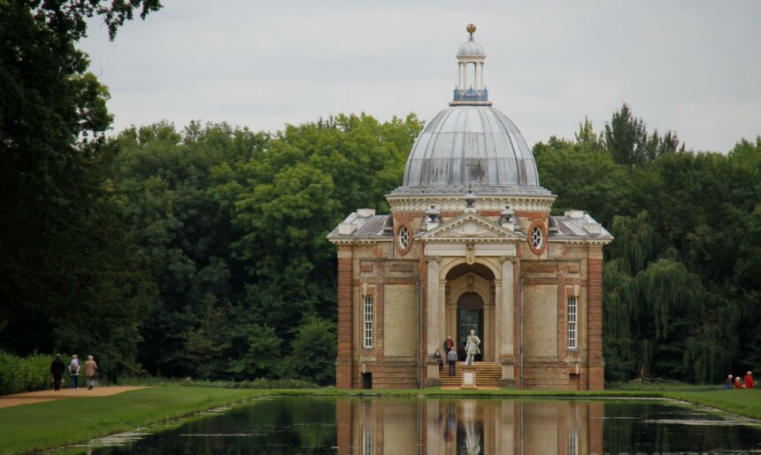 The Formal Gardens image 1