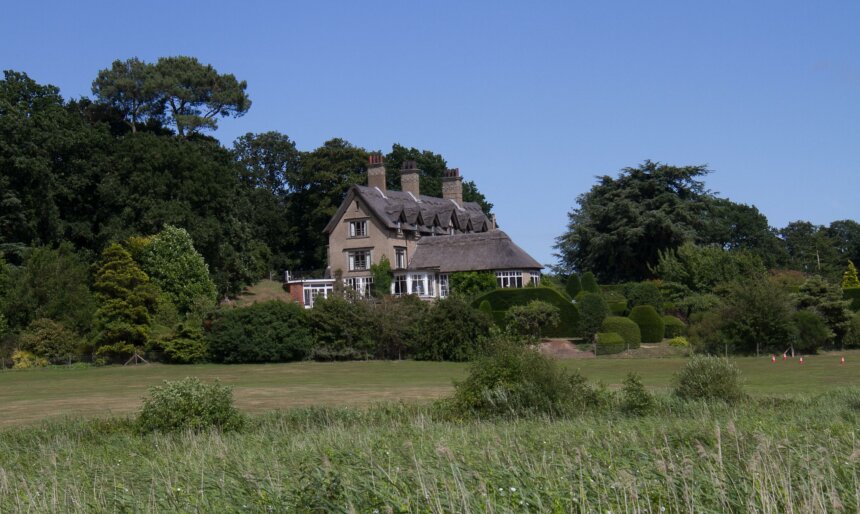 The Thatched Country House image 1