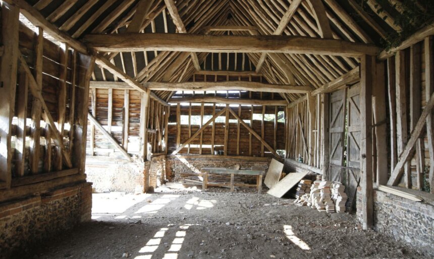 Barn empty film location