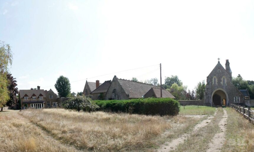 The Surrey Stone House Farm image 2