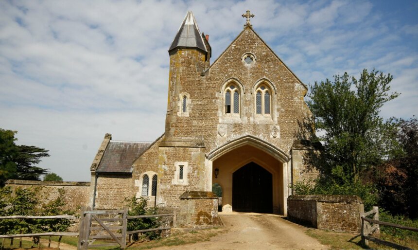 The Surrey Stone House Farm image 1