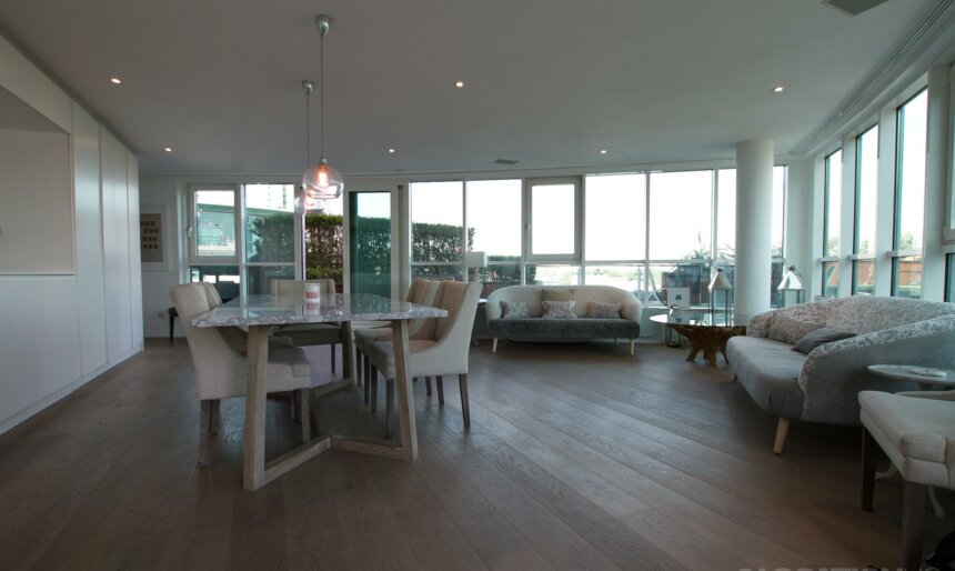 The Thames Penthouse image 3