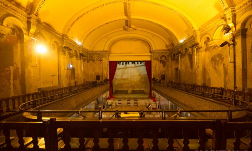 The Faded Grand Theatre image 1