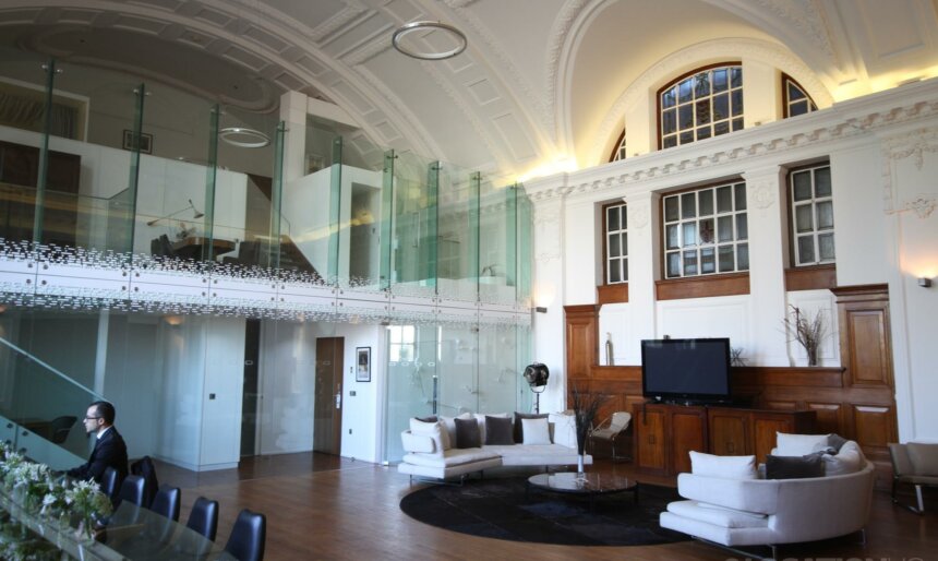 The Mezzanine Penthouse image 3