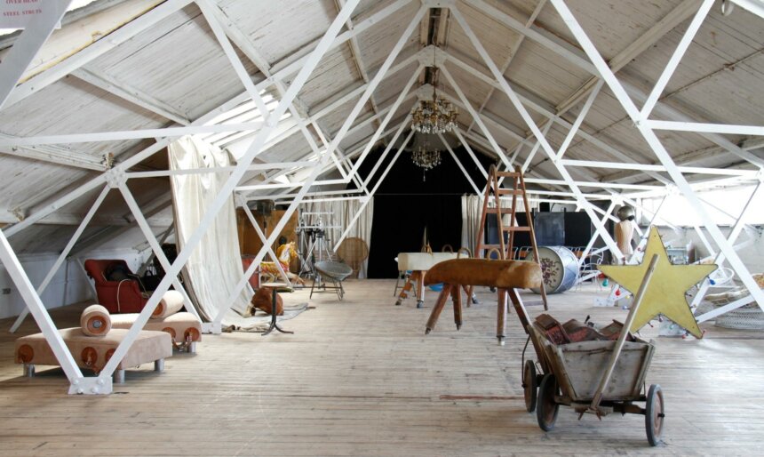 Warehouse Apartment Studio image 2