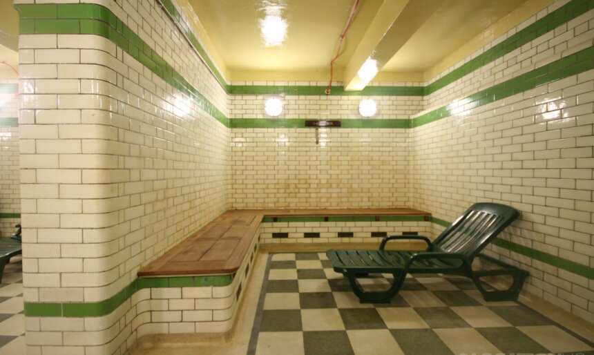 steam room film location London
