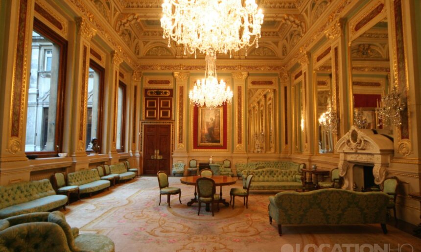 The Stately Home image 1