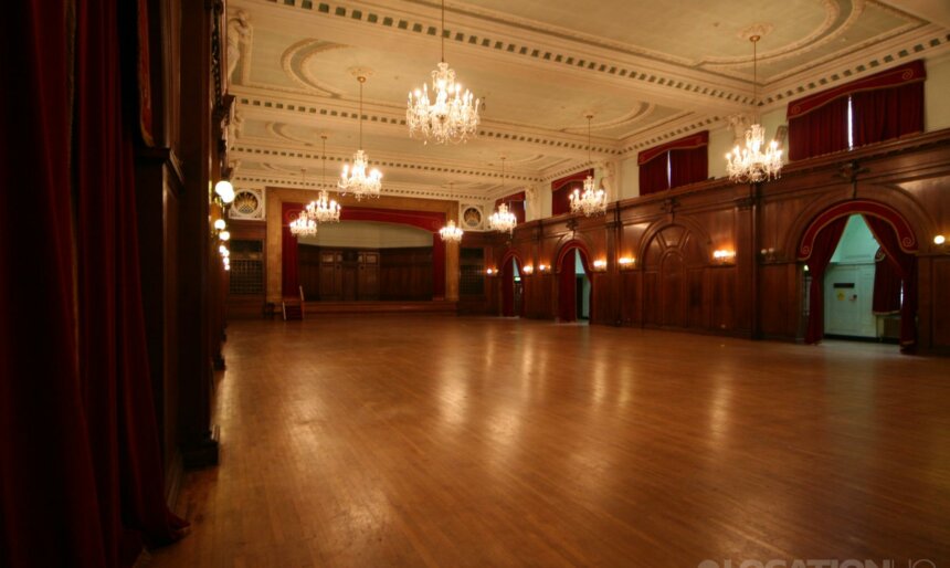 The Wood Panelled Ballroom image 3