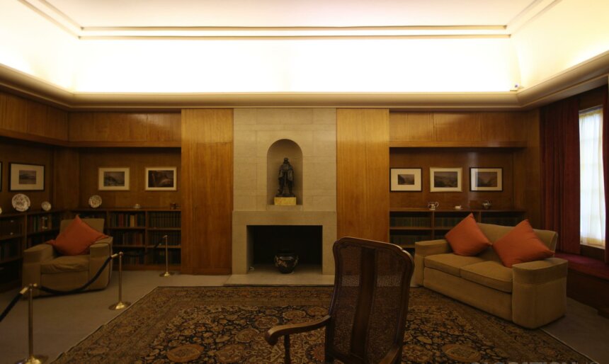 The Grand Retro House image 3