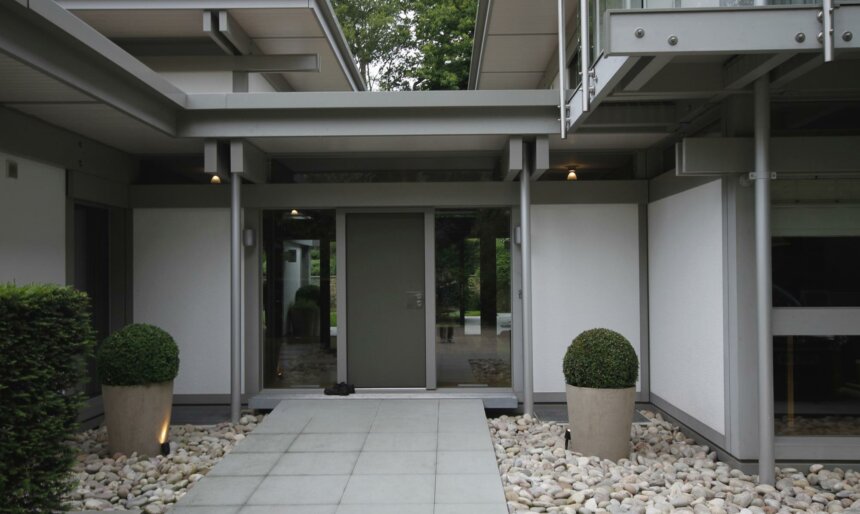 The Contemporary Modern House image 3