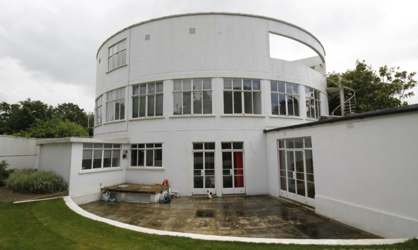 Art Deco House