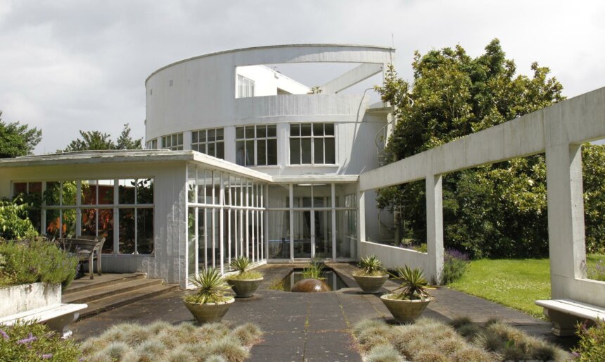 The Art Deco Country House image 1