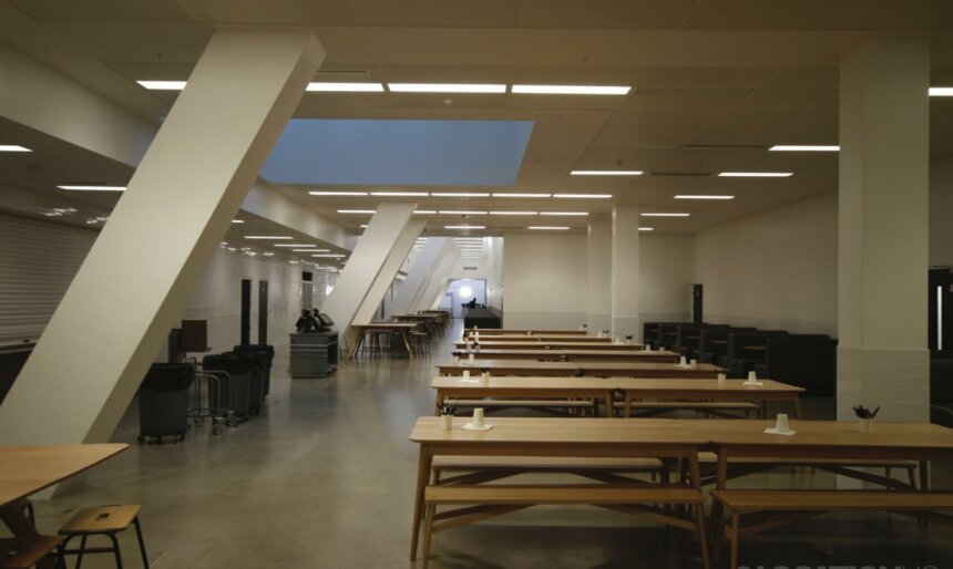 school dining room