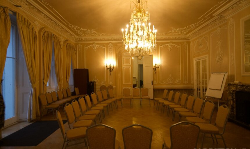 The London Georgian Manor House image 2