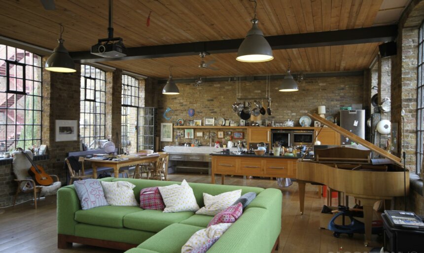 The Open Plan Warehouse Apartment image 2