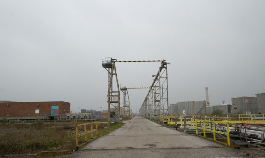 Industrial site near London, vast