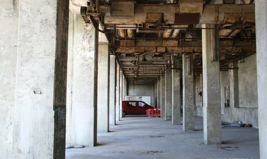 Derelict warehouse  image 3