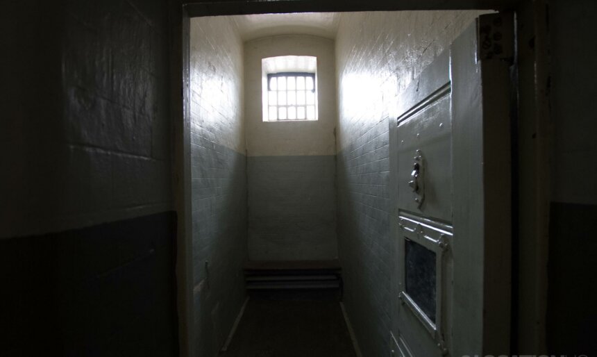 prison cells filming london image 2
