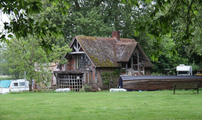 The Victorian Boathouse and Dock image 2