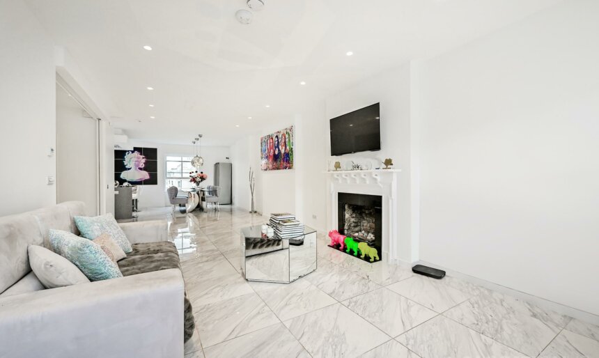 The West London Apartment image 2