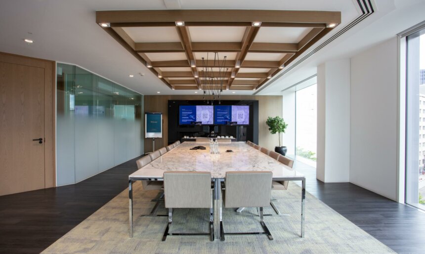 Stylish Modern City of London Office image 1