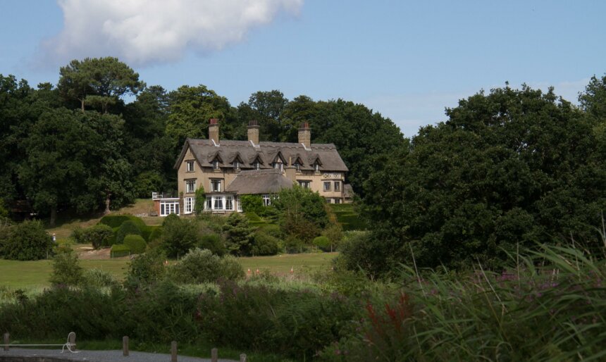 The Thatched Country House