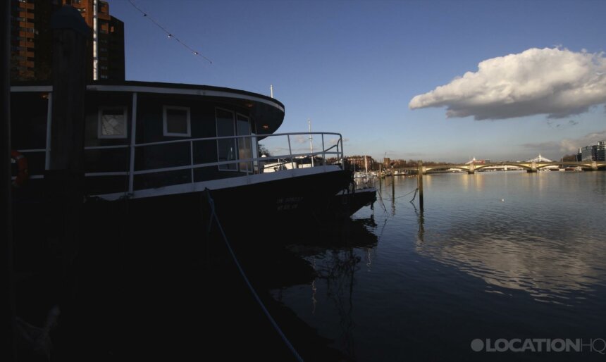 The Modern Houseboat