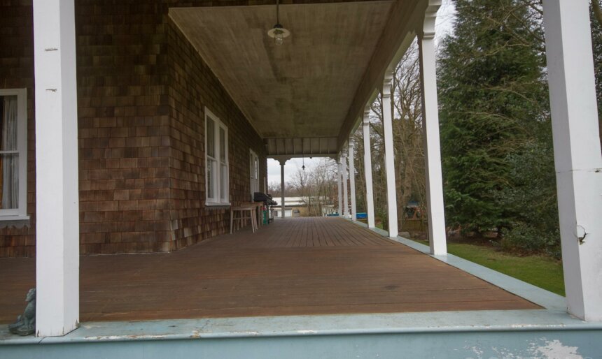 Close up view of a veranda at the Canadian House