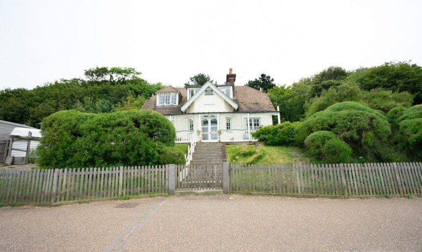 The Clapperboard House image 2