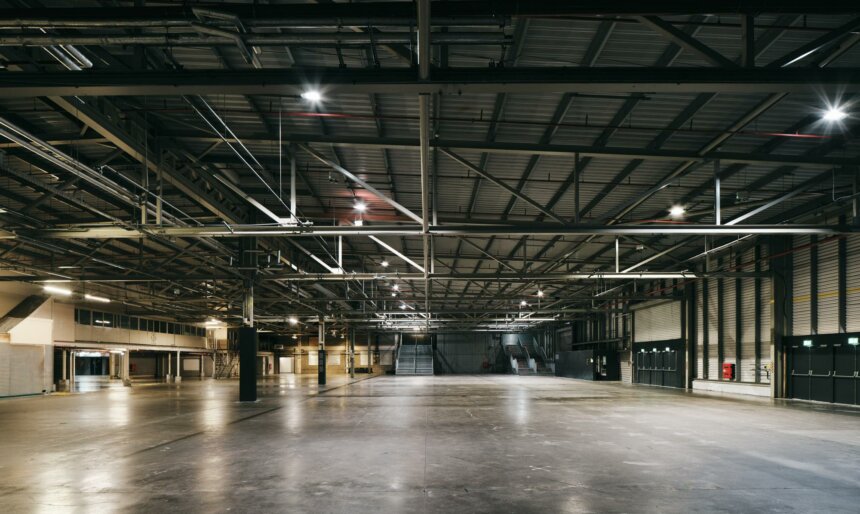 central London warehouse for set build. image 2