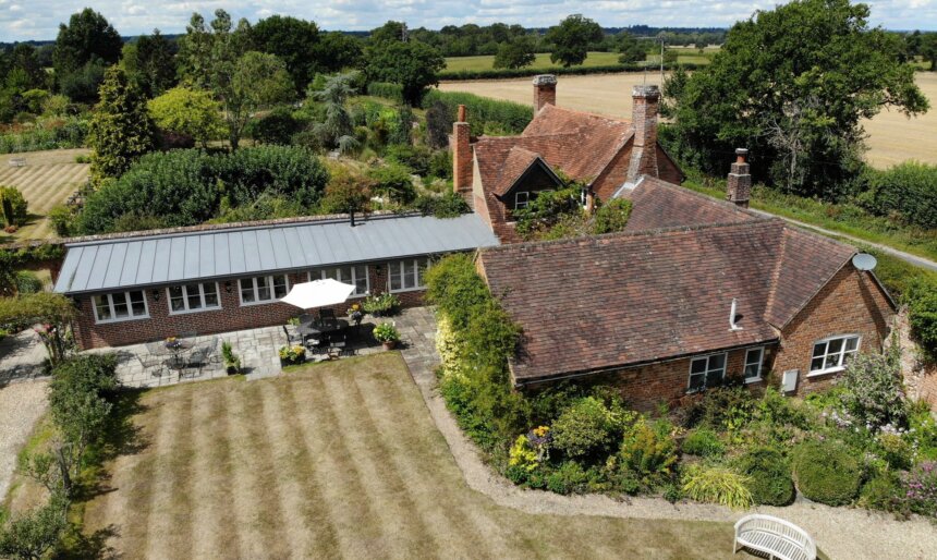 The Country House Cottage image 1