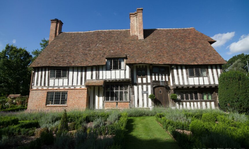 The Tudor House