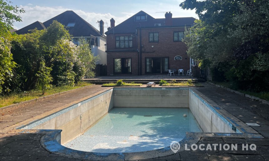 Empty outdoor swimming pool