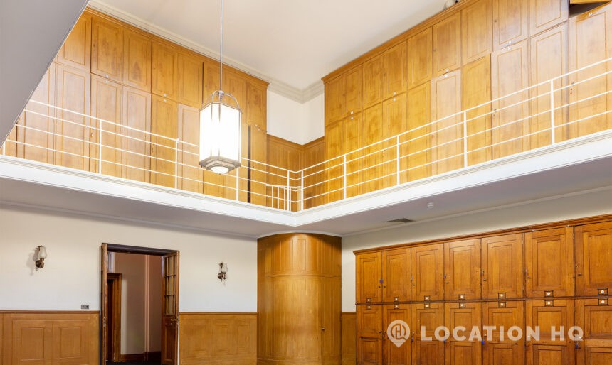 Wood panelling mezzanine