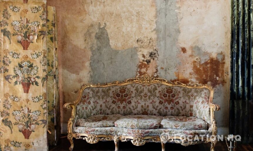 The Distressed House Shop image 2