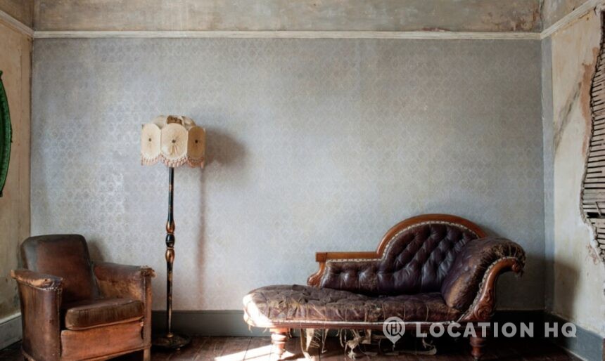 The Distressed House Shop