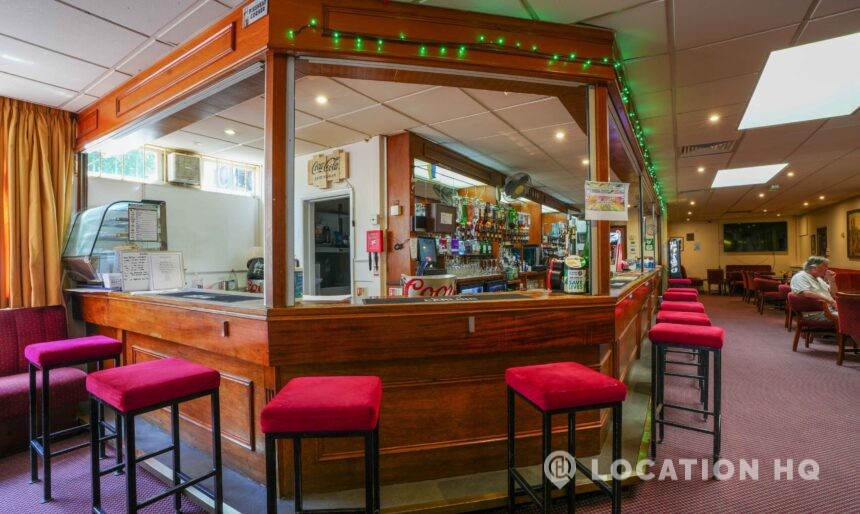 Bar table