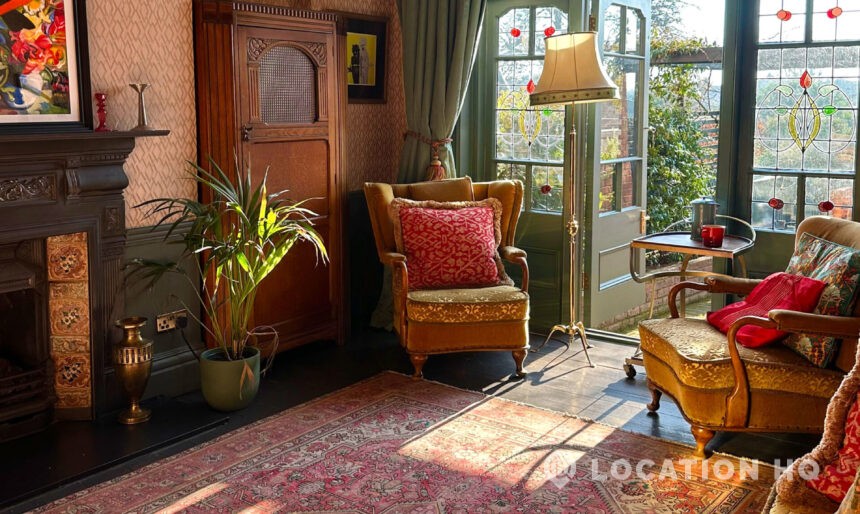 retro house film location