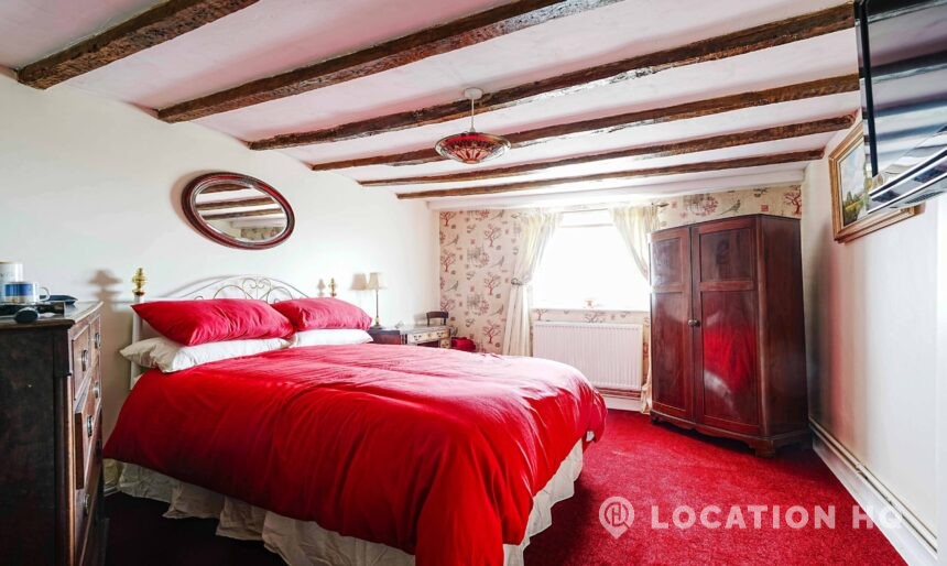 traditional Bedroom
